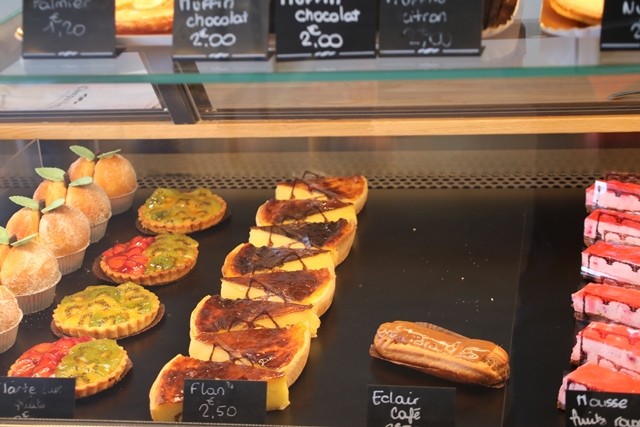 Pèches, Tartes aux fruits, Flans, Eclair café, Mousse fruits rouges
